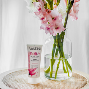 HYDRO Sprchový gel - Magnolie květ & Mandlové mléko